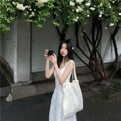 我的妈妈是校花封面